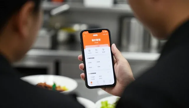 如何选择适合餐饮管理的餐饮用品?